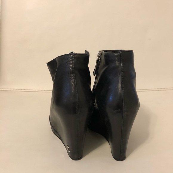 Chanel black ankle leather platform booties size 38 $1050 - Picture 4 of 8